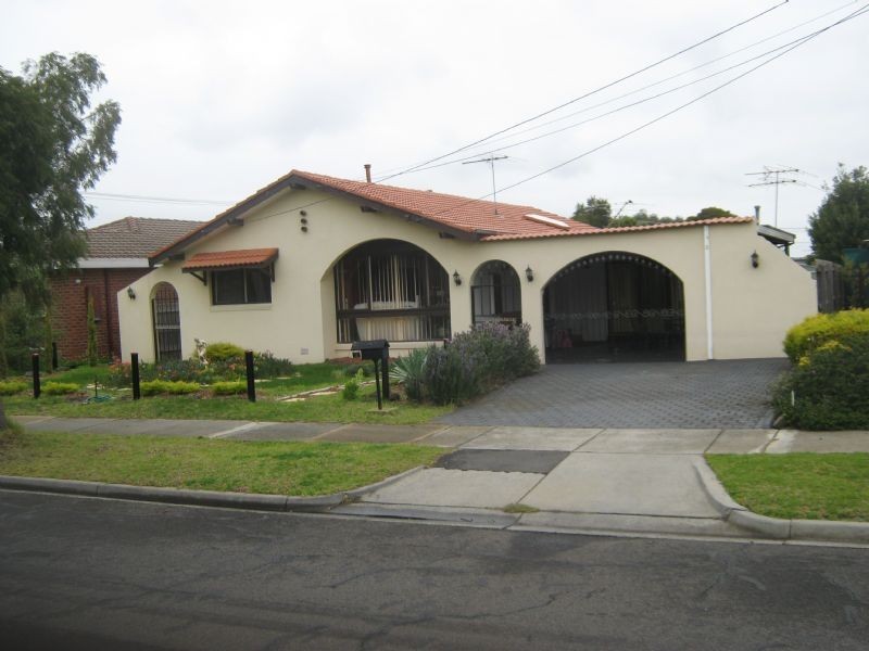 3 Meadowbank Court, St Albans VIC 3021