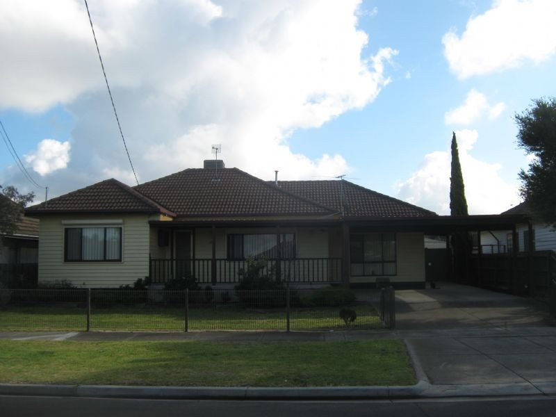 27 Garfield Ave, St Albans VIC 3021