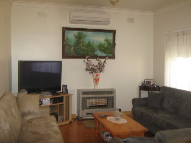 1/15 Albert Crescent, St Albans VIC 3021