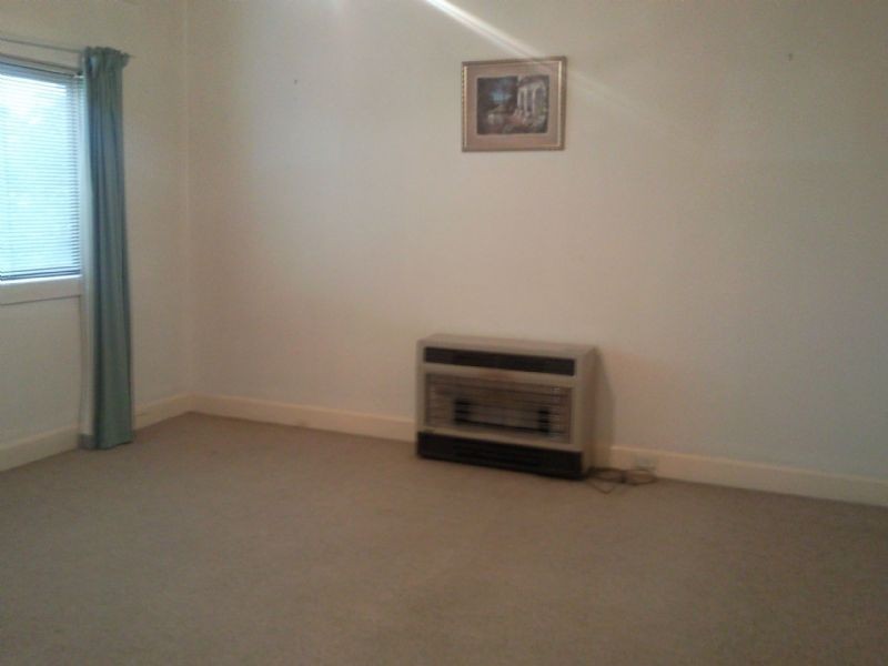 21 MARSDEN CRESCENT, St Albans VIC 3021