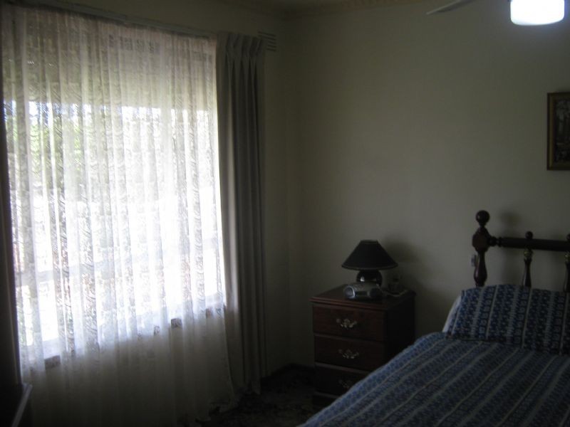 25 Millawa Avenue, St Albans VIC 3021