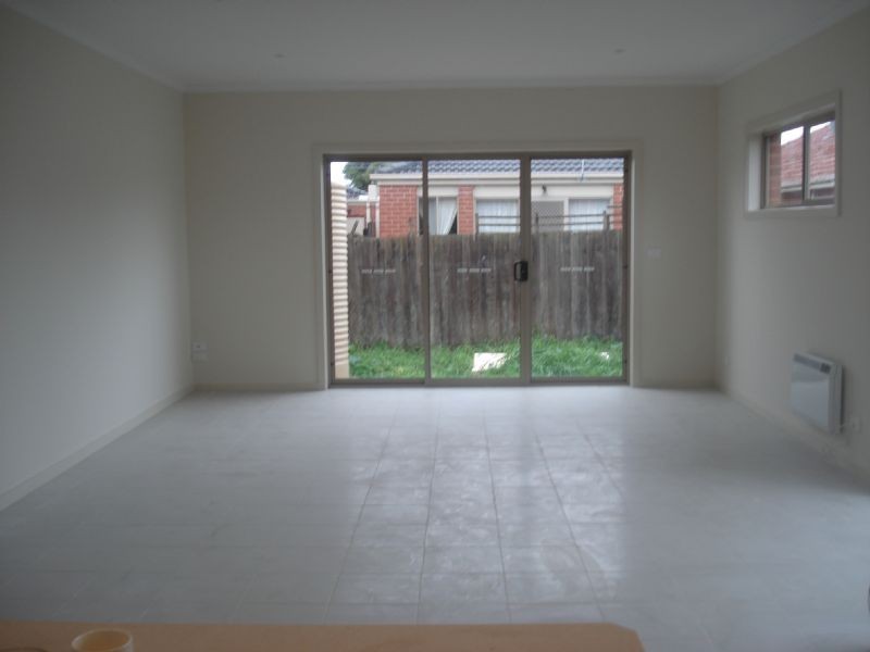 11A EISNER STREET, St Albans VIC 3021