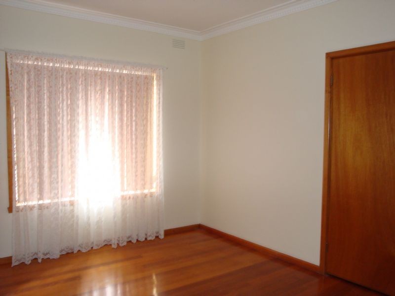 31 LIMA STREET, St Albans VIC 3021