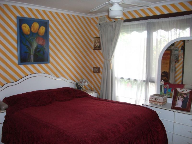 15 Sandra St, St Albans VIC 3021