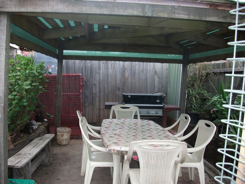 15 Sandra St, St Albans VIC 3021