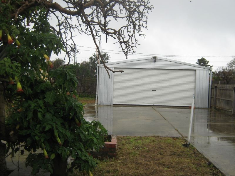127 William Street, St Albans VIC 3021