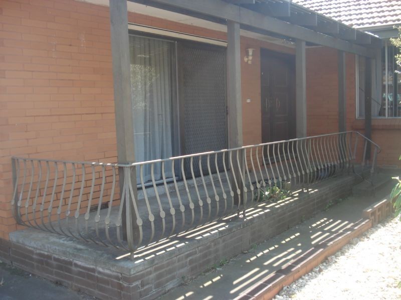 1/13 Stradbroke Drive, St Albans VIC 3021