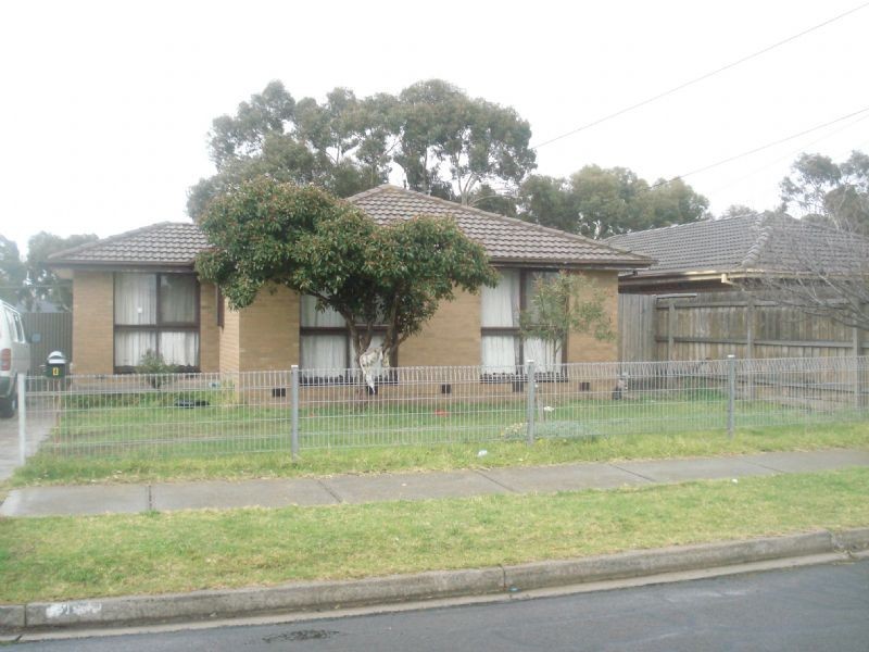 4 BALLIN STREET, Kings Park VIC 3021