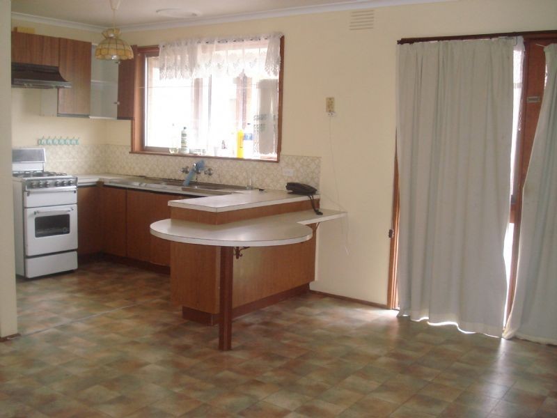 4 BALLIN STREET, Kings Park VIC 3021