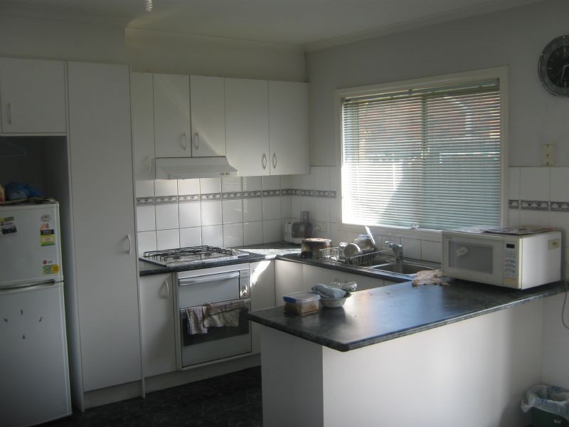 1B Bent Street, St Albans VIC 3021