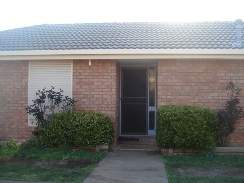 2/47a Disraeli Street, St Albans VIC 3021