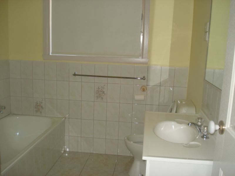 8 Oberon Avenue, St Albans VIC 3021