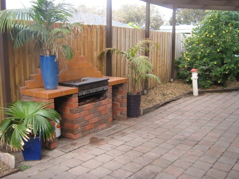 2 Harefield Crescent, Kealba VIC 3021