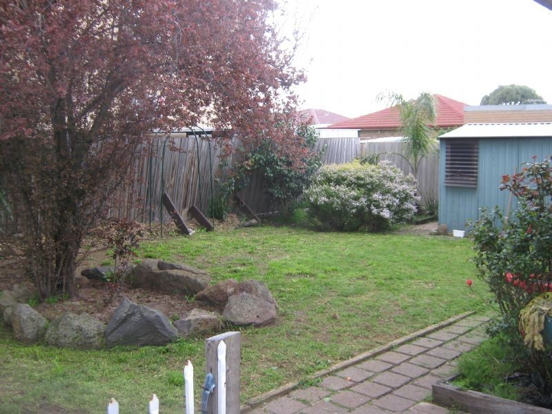 2 Harefield Crescent, Kealba VIC 3021