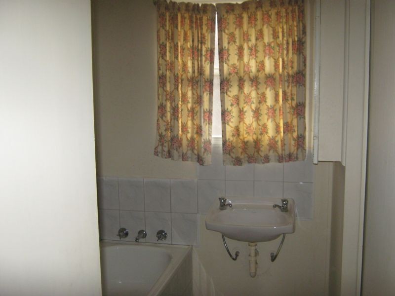 29 Oakwood road, St Albans VIC 3021