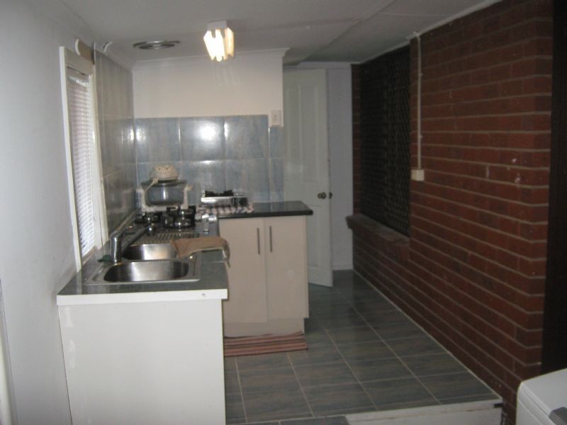 147 Denton Avenue, St Albans VIC 3021