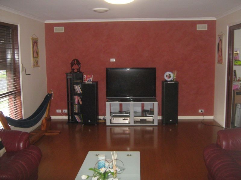 147 Denton Avenue, St Albans VIC 3021