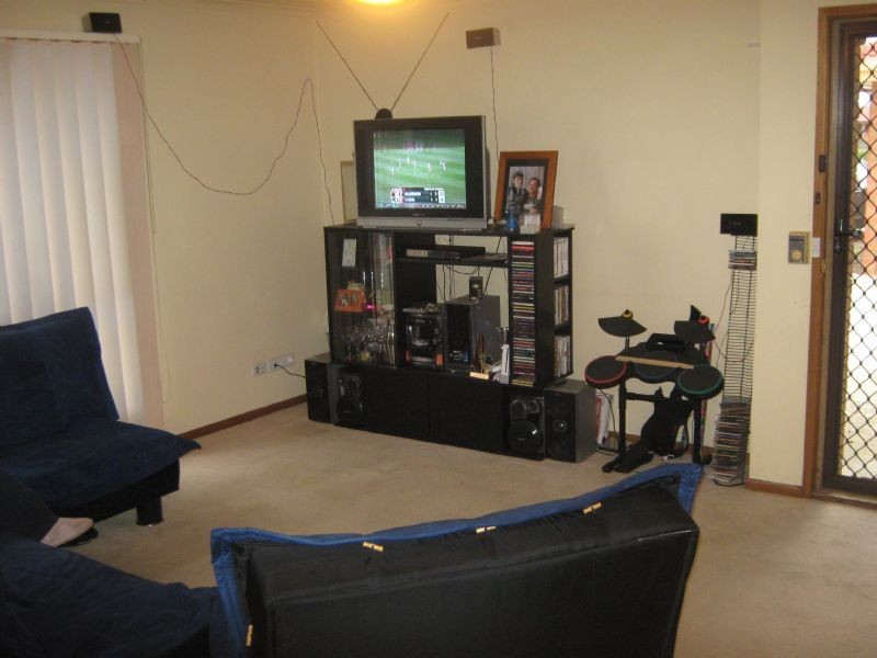 2/18 KINGDOM AVENUE, Kings Park VIC 3021