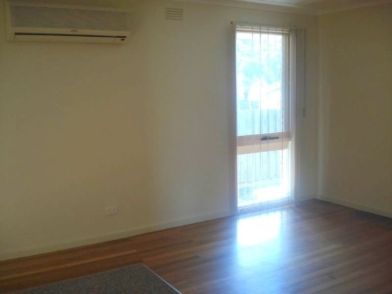 6 Magnolia Avenue, Kings Park VIC 3021