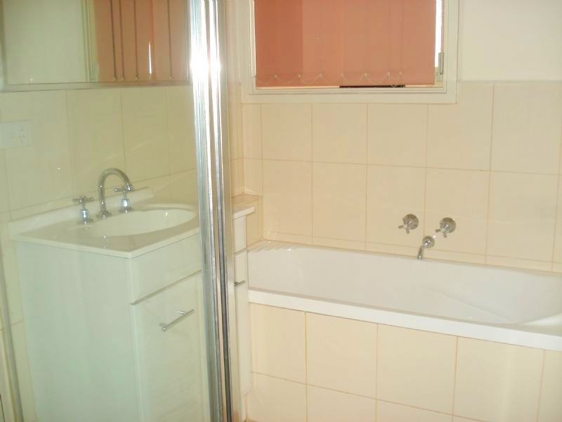 6 Magnolia Avenue, Kings Park VIC 3021