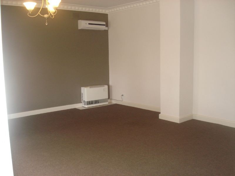 18 MCARTHUR AVENUE, St Albans VIC 3021