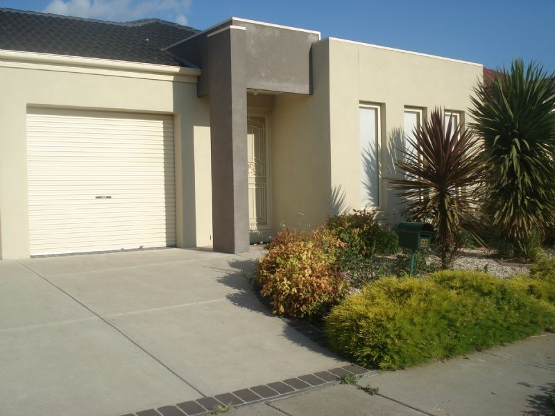 22  BREADALBANE AVENUE, Cairnlea VIC 3023