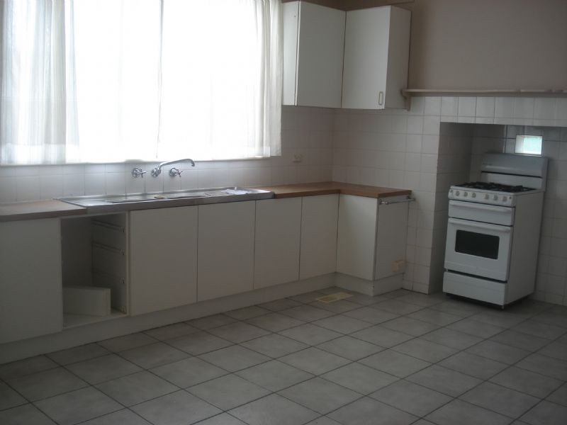 181 MAIN ROAD WEST, St Albans VIC 3021