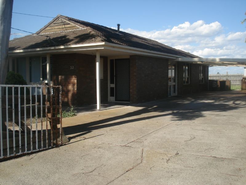 32 Stradbroke Drive, St Albans VIC 3021