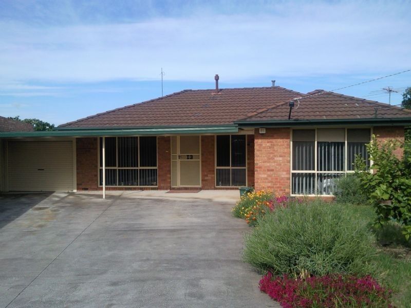 13 Winchester Court, Kings Park VIC 3021