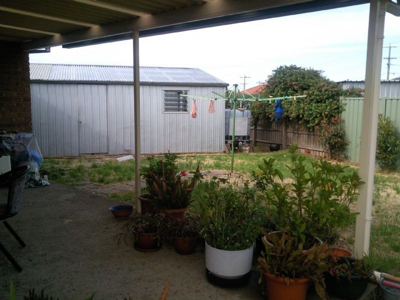 13 Winchester Court, Kings Park VIC 3021