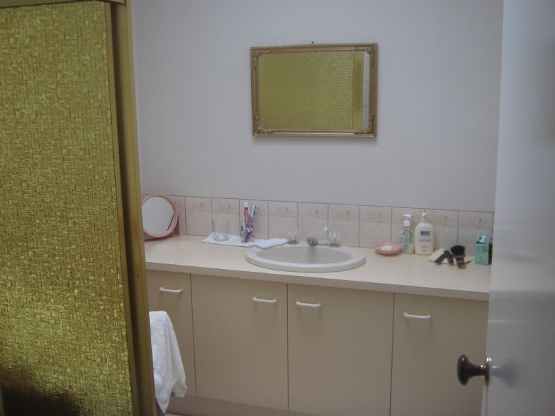 A/38 Henry Street, St Albans VIC 3021