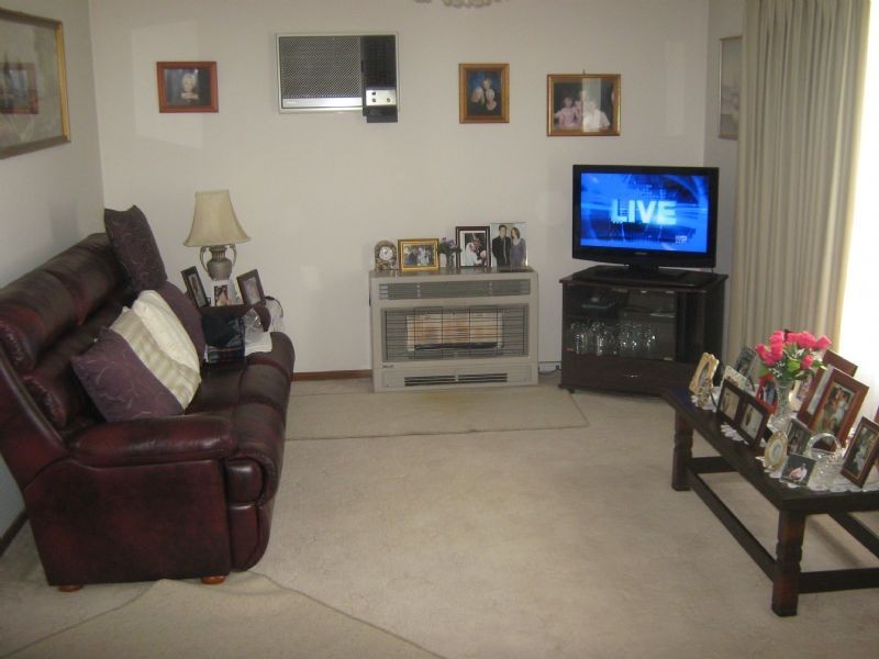 A/38 Henry Street, St Albans VIC 3021