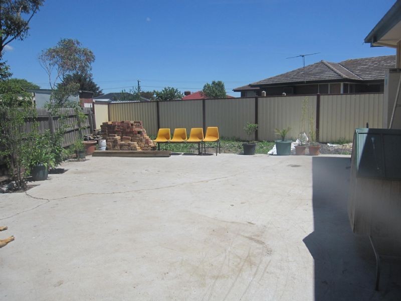 7 Cory Court, Kings Park VIC 3021