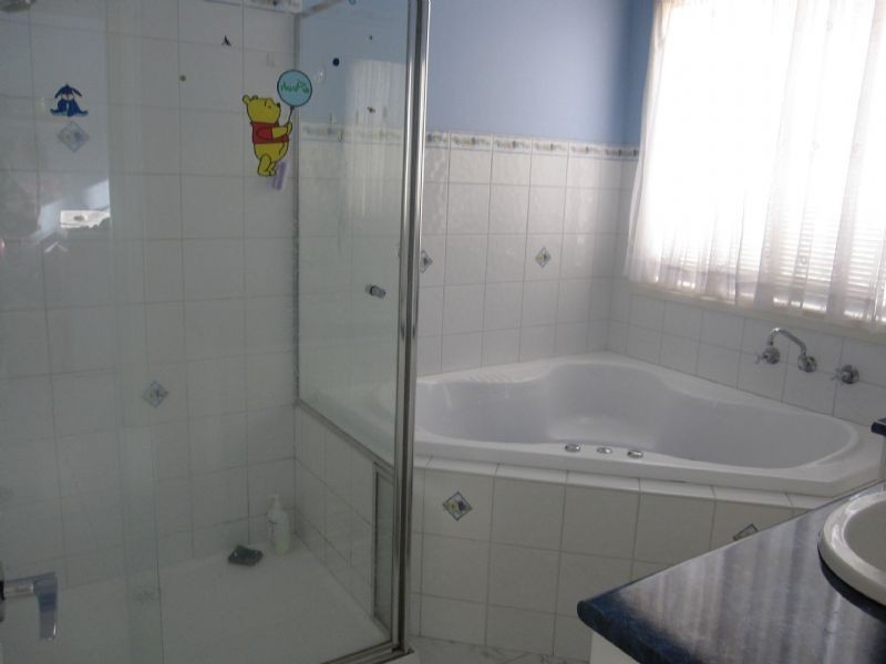 Cairnlea VIC 3023