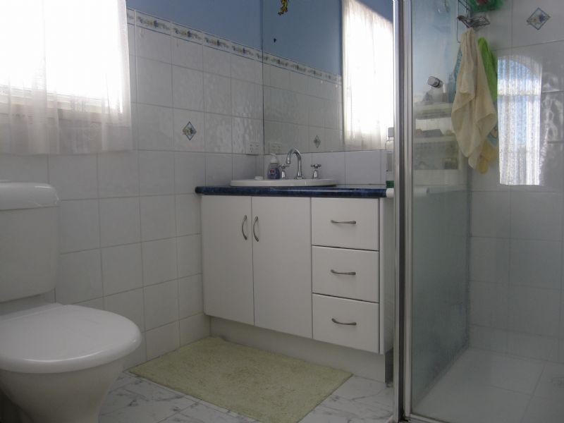 Cairnlea VIC 3023