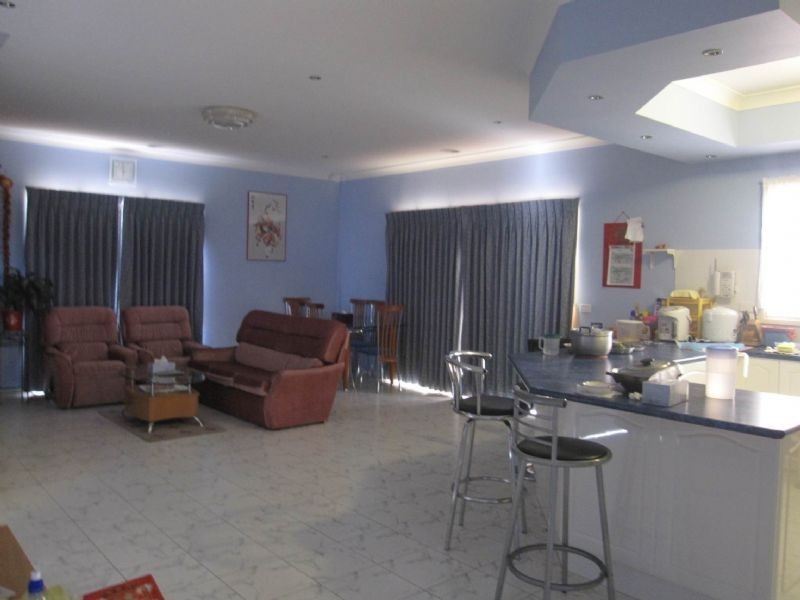Cairnlea VIC 3023