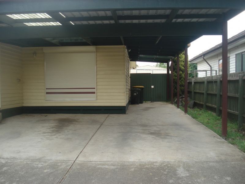 27 GARFIELD STREET, St Albans VIC 3021