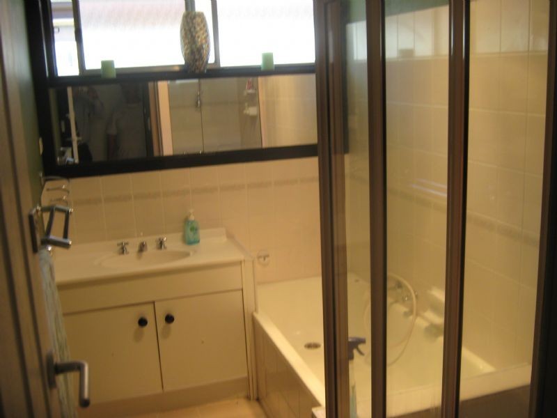 10 Nariel rd, St Albans VIC 3021