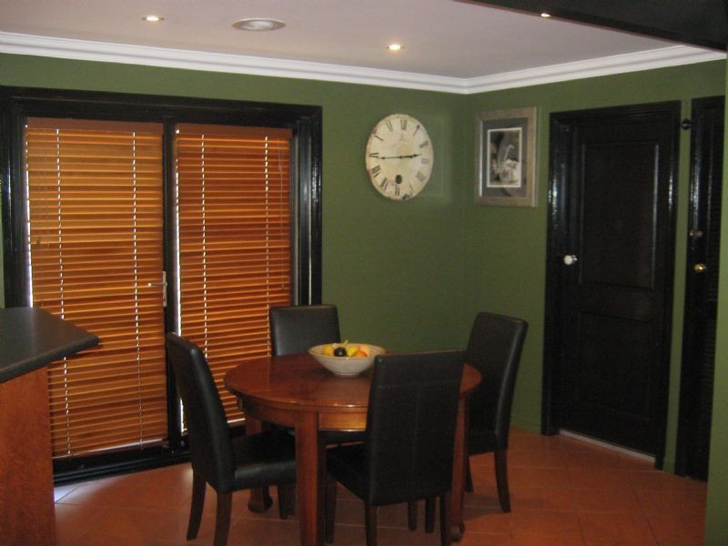 10 Nariel Rd, St Albans VIC 3021
