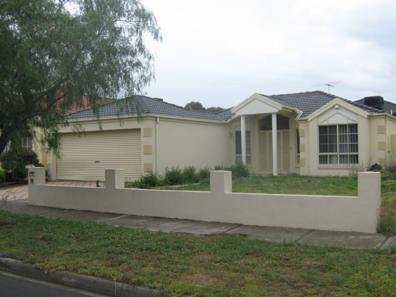 6 Heron Road, Cairnlea VIC 3023