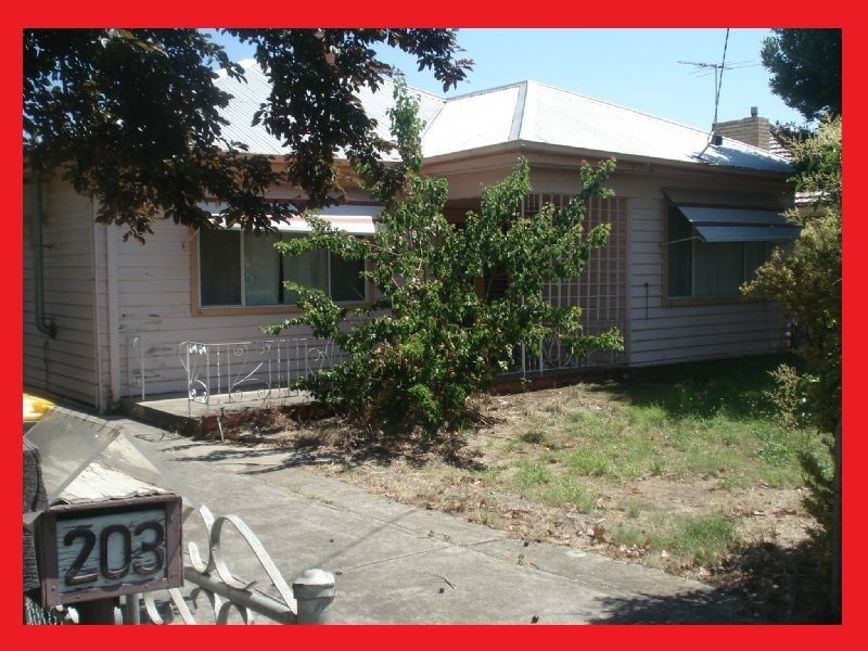 203 Main Road West, St Albans VIC 3021