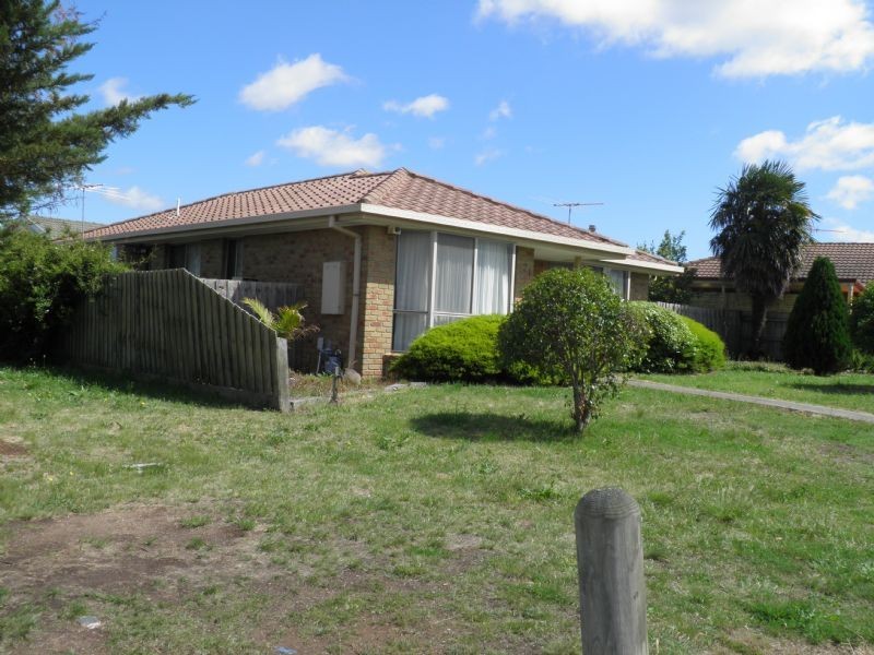 21 Basalt Court, Delahey VIC 3037
