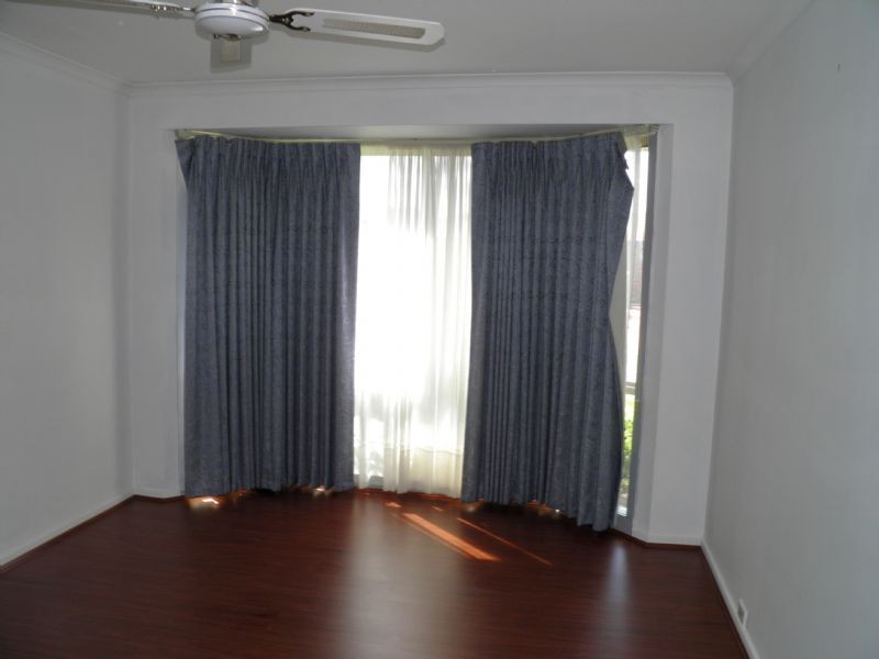 21 Basalt Court, Delahey VIC 3037