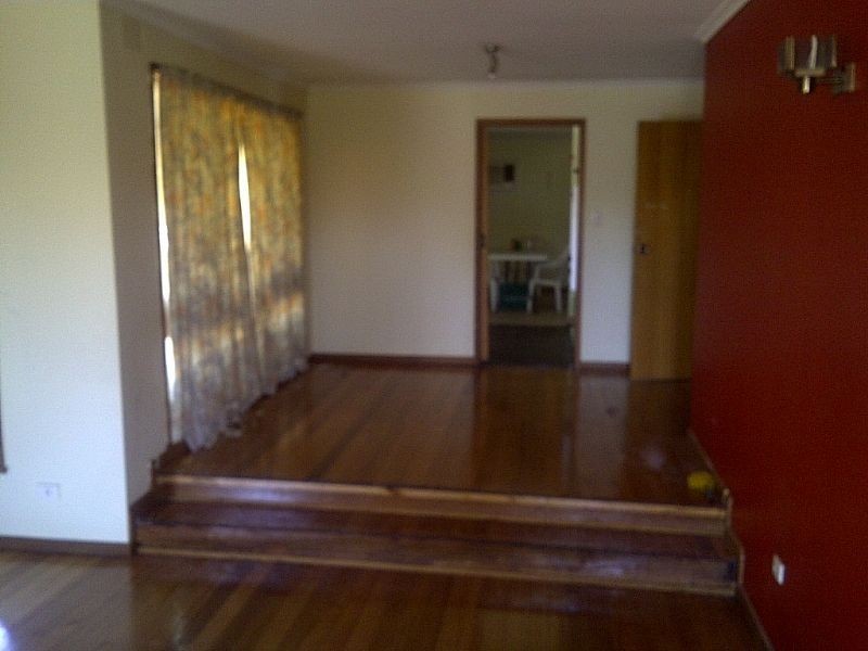 4 TREMAINE AVENUE, Kings Park VIC 3021