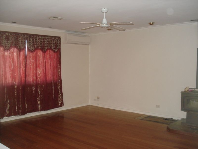 1/50 LESLIE STREET, St Albans VIC 3021