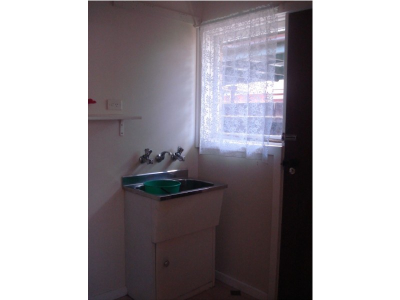 1/50 LESLIE STREET, St Albans VIC 3021