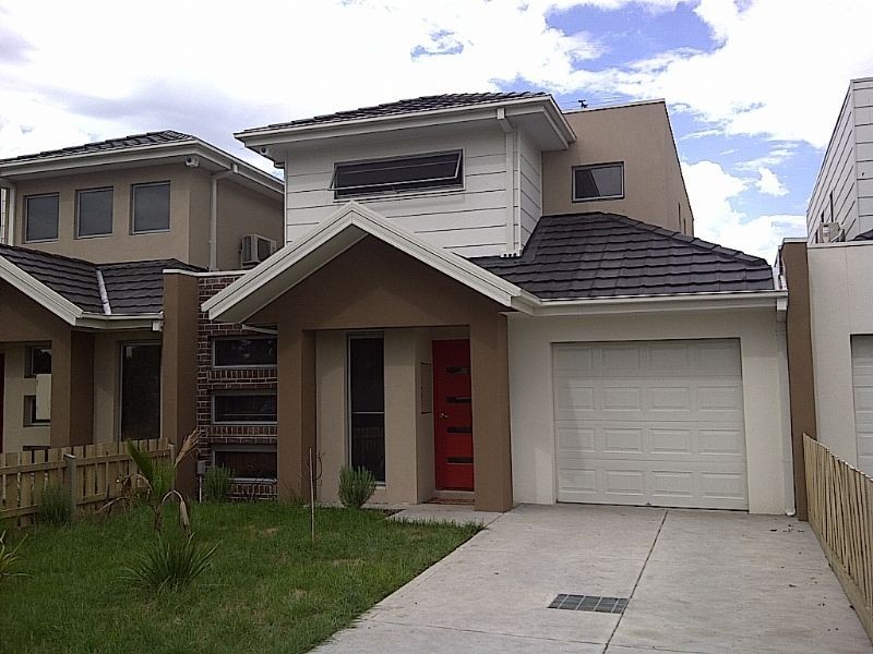 16 LANGLEY STREET, Ardeer VIC 3022