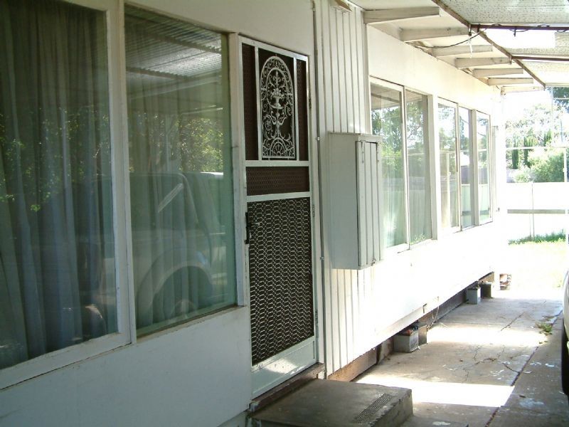 64 SHIRLEY STREET, St Albans VIC 3021