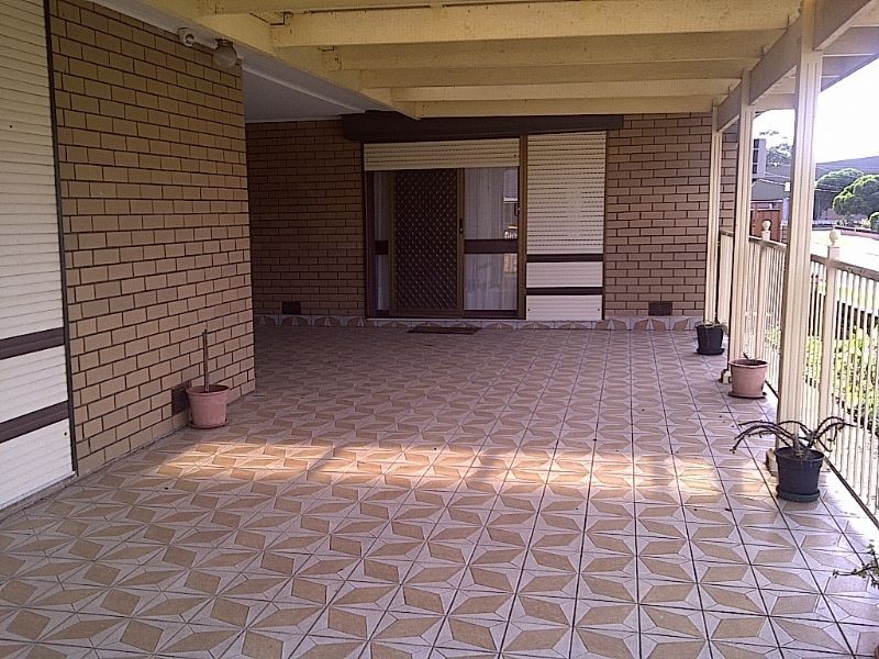 22 DOUGLAS AVENUE, St Albans VIC 3021