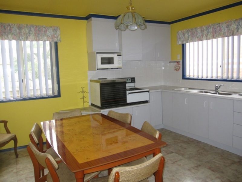 142 BIGGS STREET, St Albans VIC 3021